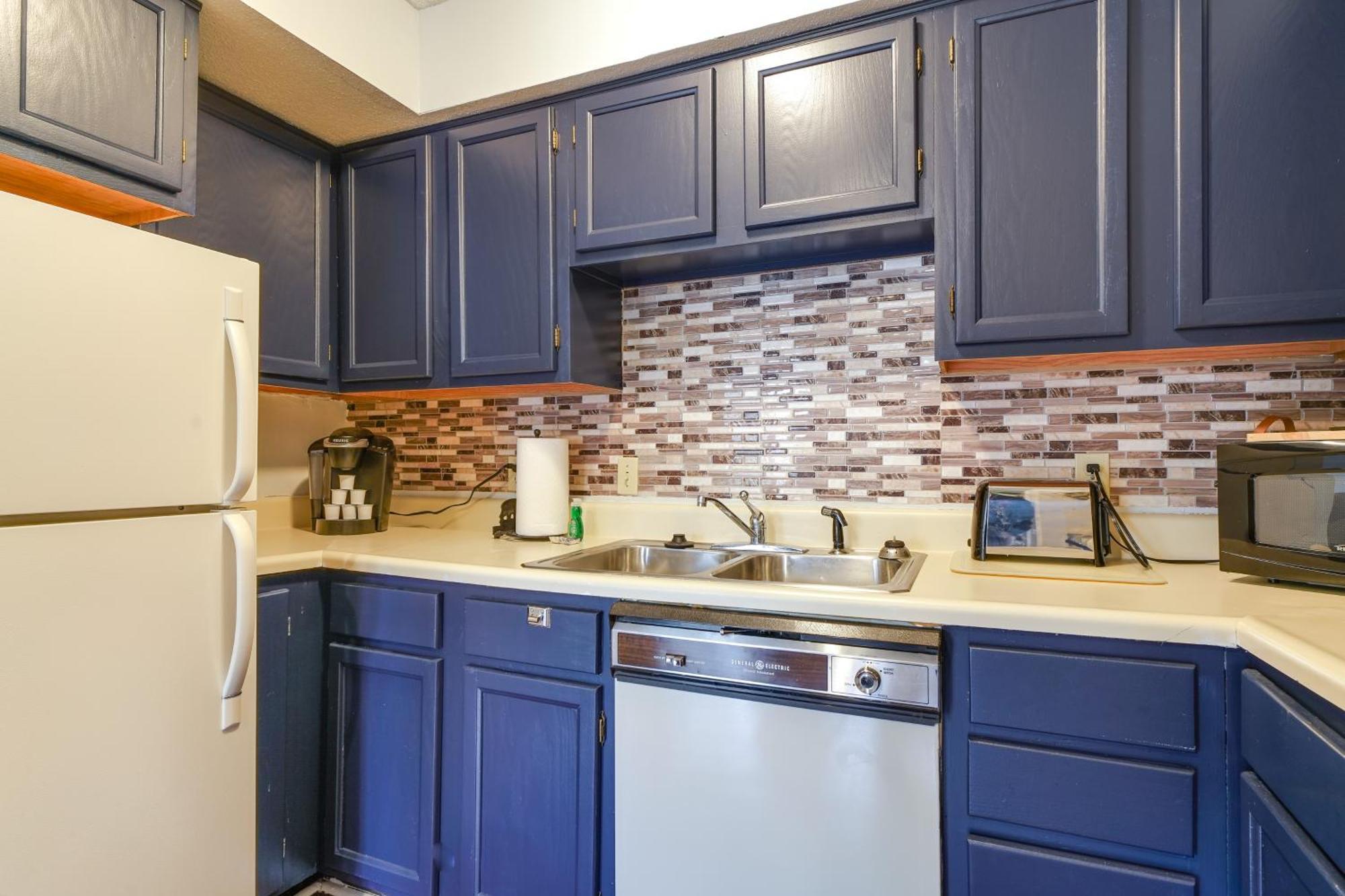 Apartment Lovely Pool Less Than 2 Mi To Tramway! Gatlinburg